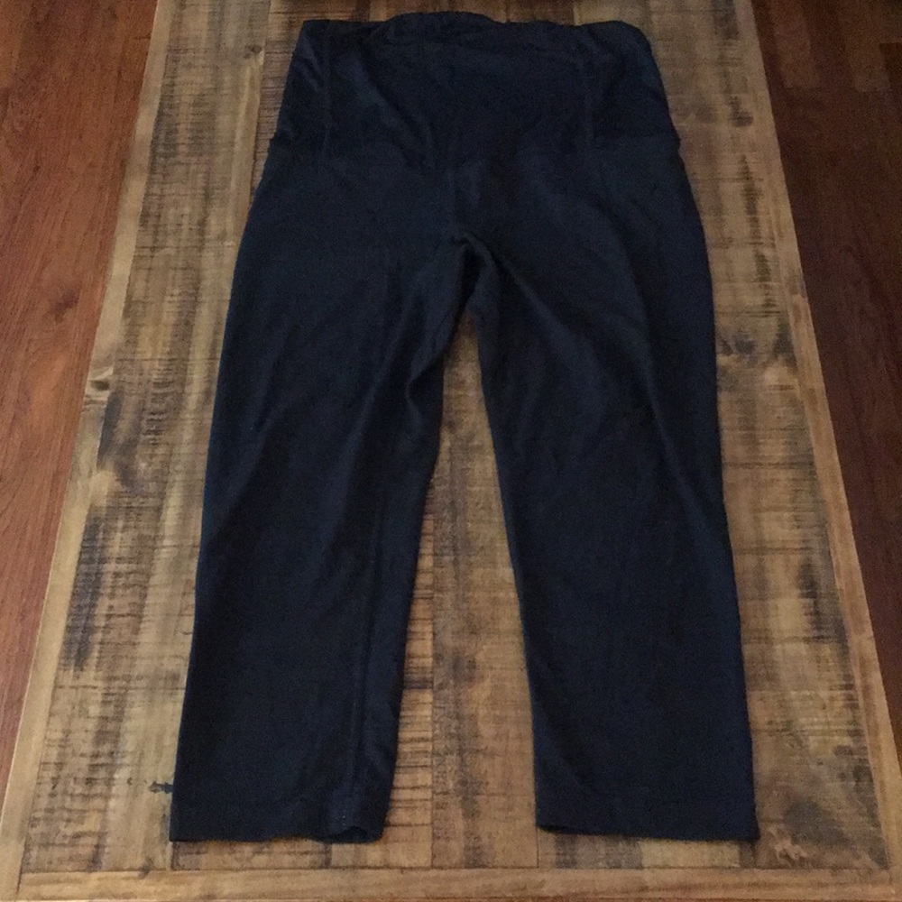 ⭐️LAST CALL- DONATING⭐️ Stretch Maternity Leggings